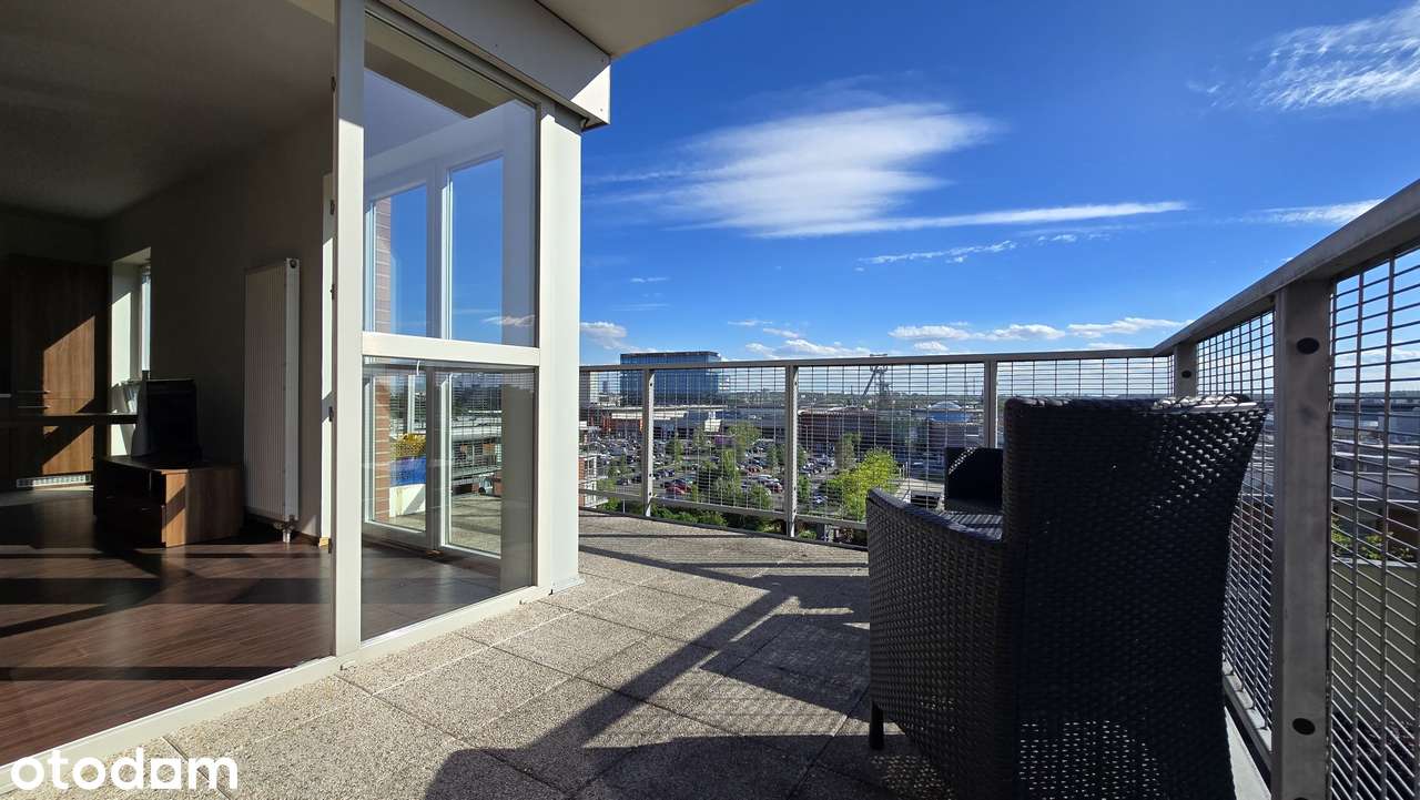 Słoneczny apartament z dużym balkonem-DĘBOWE TARASY + komórka i garaż!