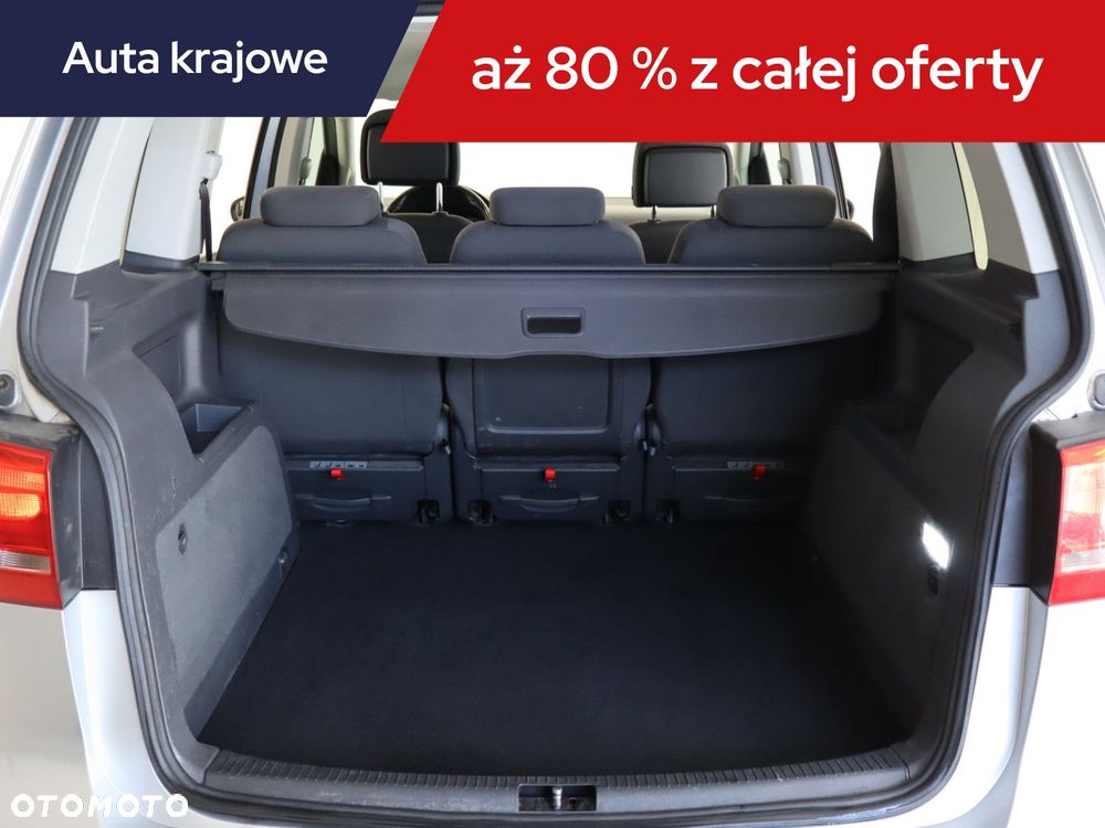 Volkswagen Touran - 16