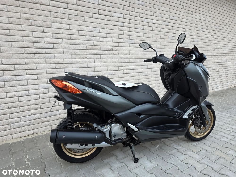 Yamaha X-max - 9