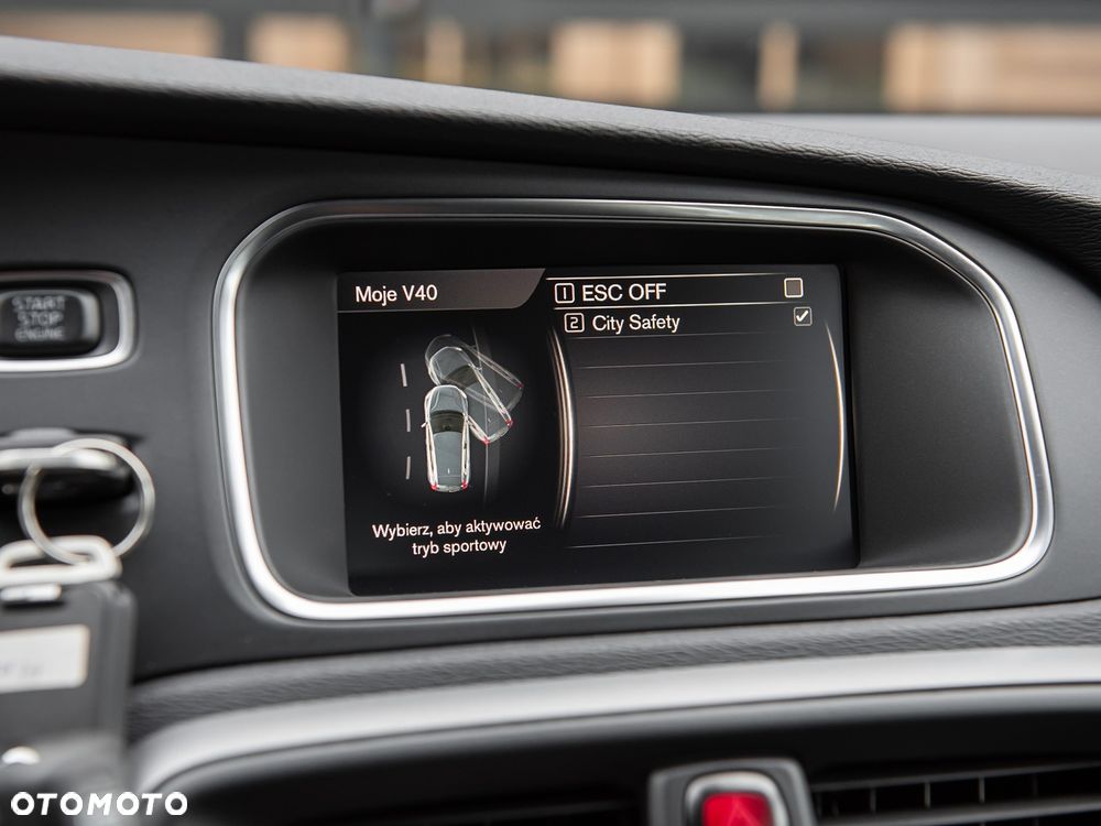 Volvo V40 - 23
