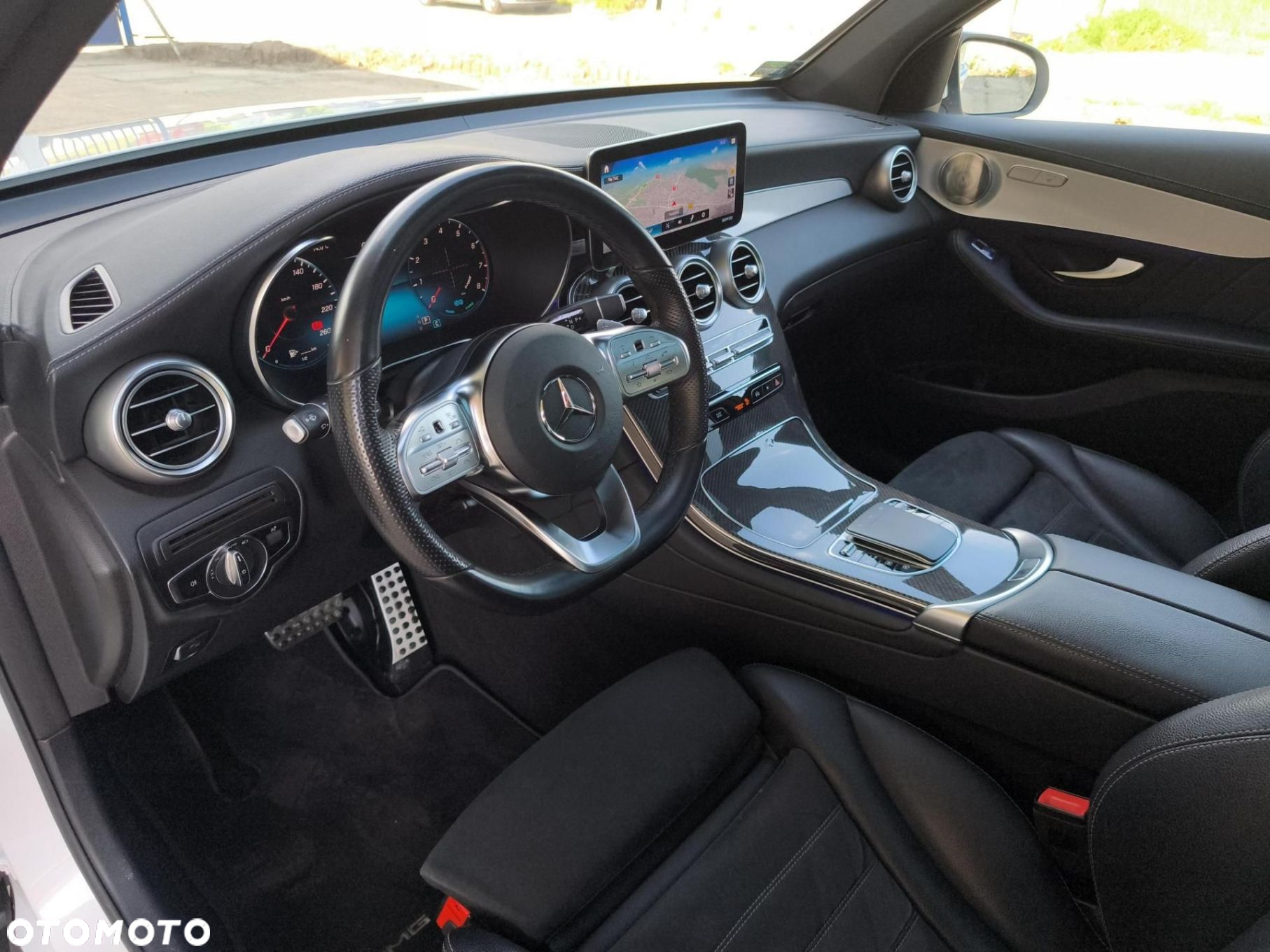 Mercedes-Benz GLC - 9