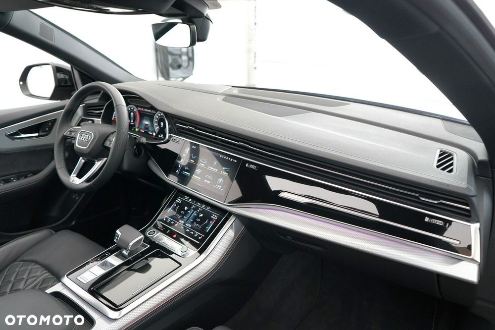 Audi Q8 - 30