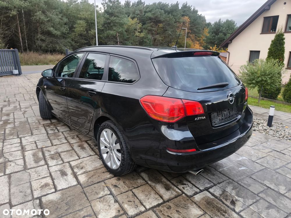 Opel Astra 1.4 Turbo 150 Jahre - 4