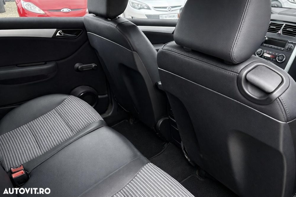 Mercedes-Benz B 180 - 8