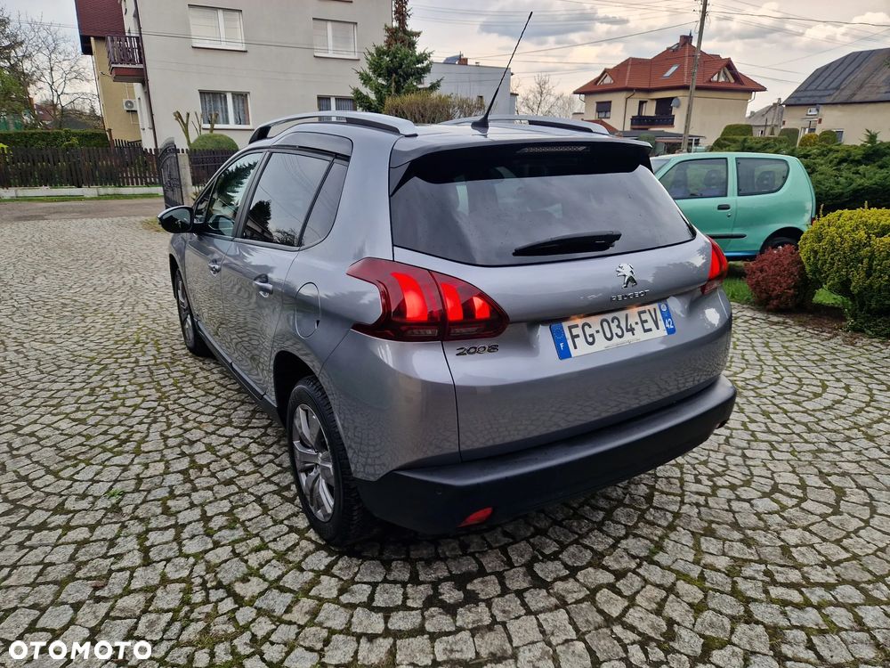 Peugeot 2008 1.2 Pure Tech Style - 18