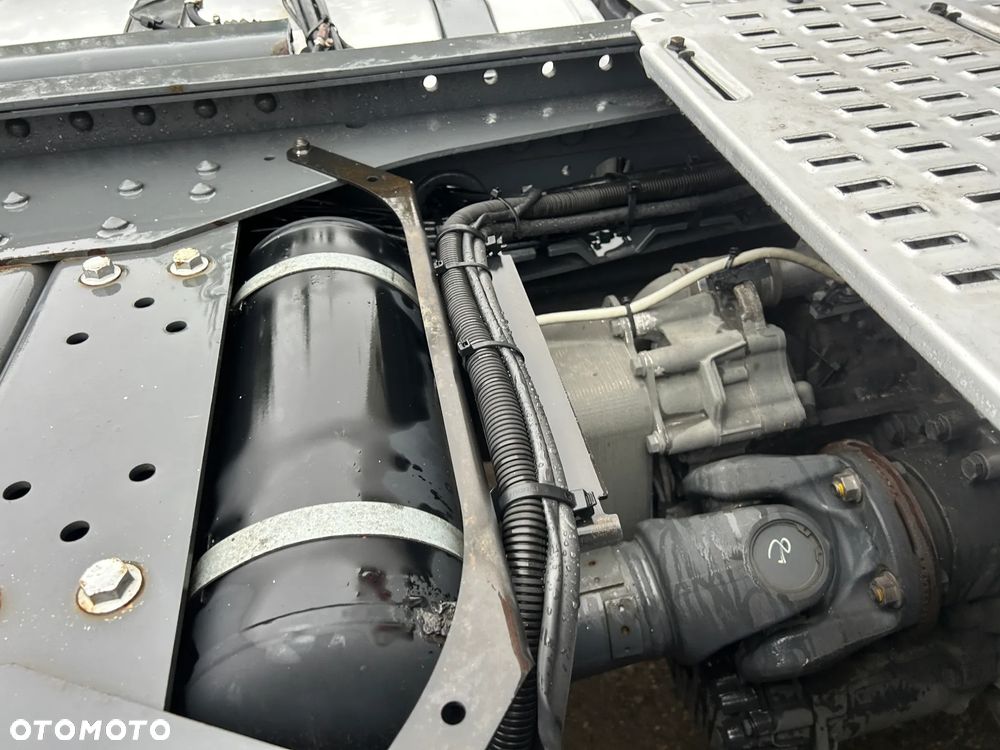 DAF XF 106 530 KM RETARDER 6x2 / 3 OSIOWY / NOWY TACHOGRAF / ORYGINALNY PRZEBIEG 525 TYS. KM / POLSKI SALON / 3 OŚKA / LAMPY LED / 2019 ROK !! - 14