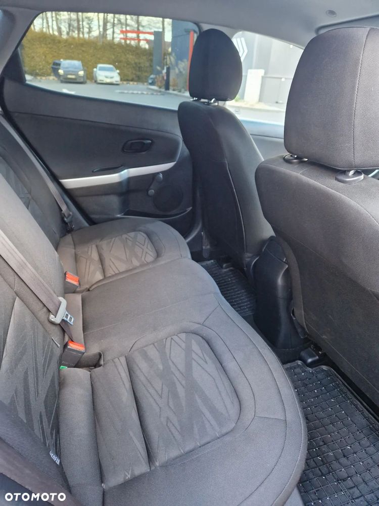 Kia Ceed 1.6 GDI M DCT - 27