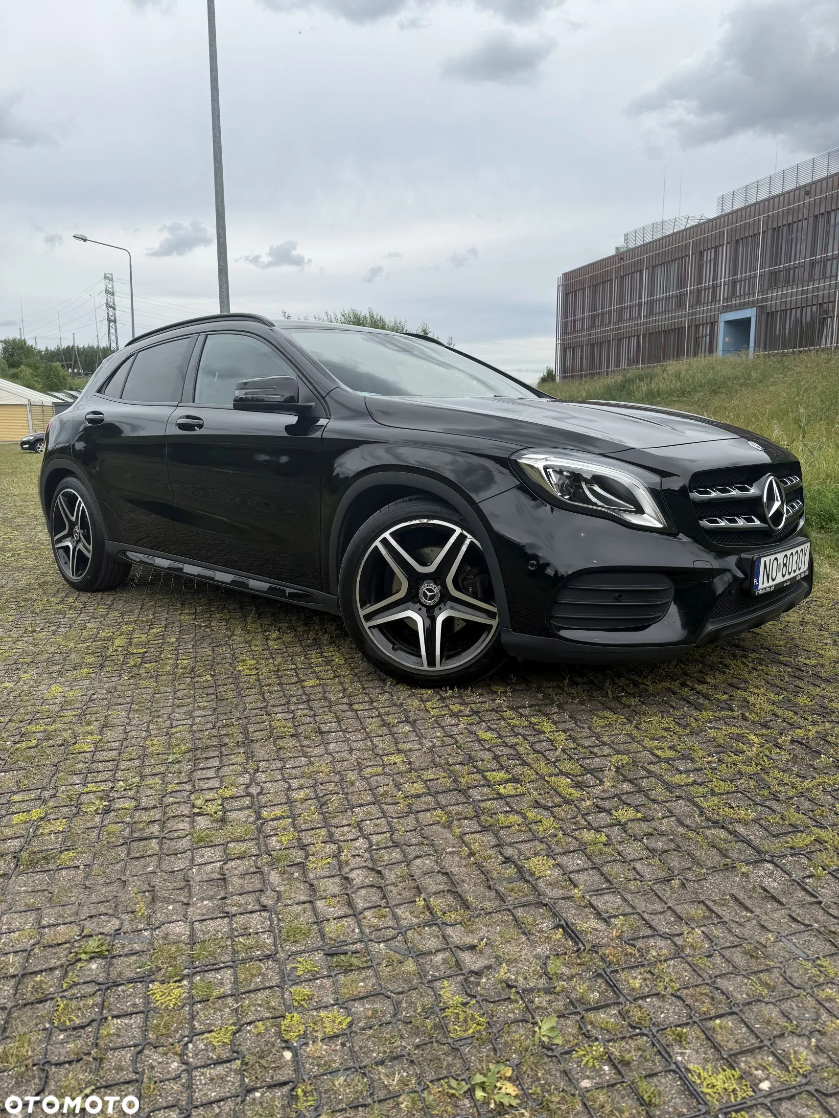 Mercedes-Benz GLA 220 4-Matic AMG Line - 6