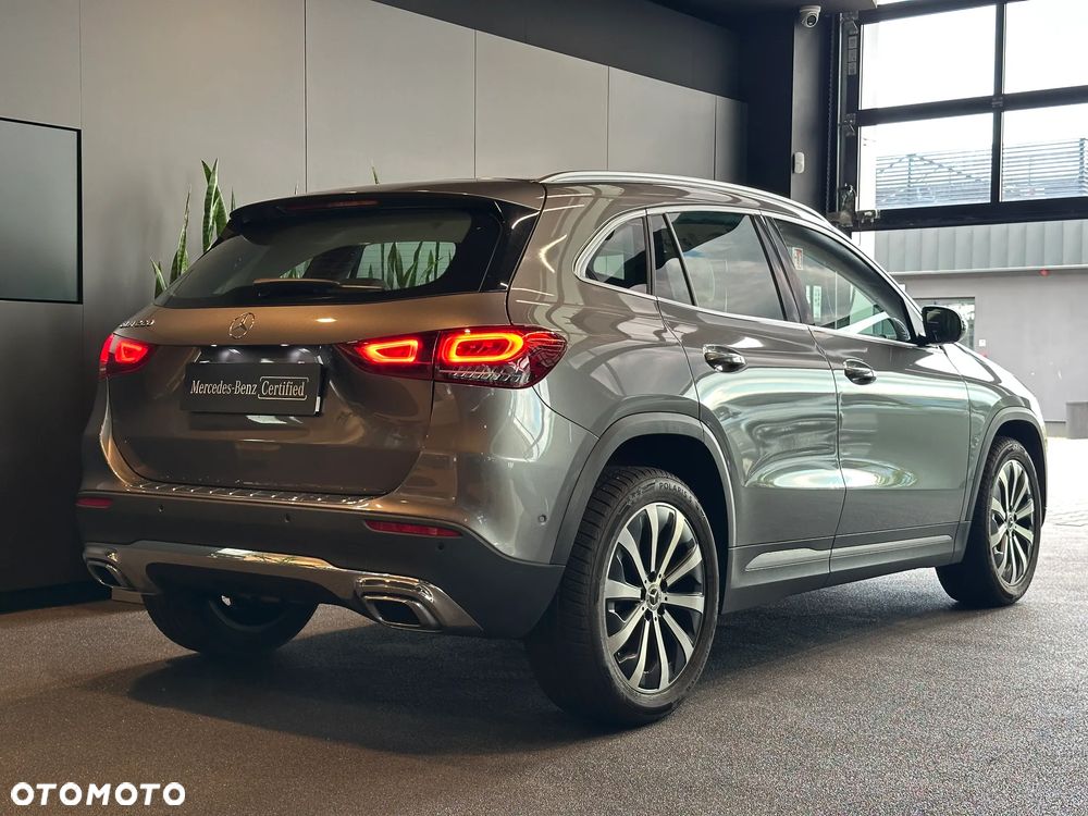 Mercedes-Benz GLA 200 Progressive - 6
