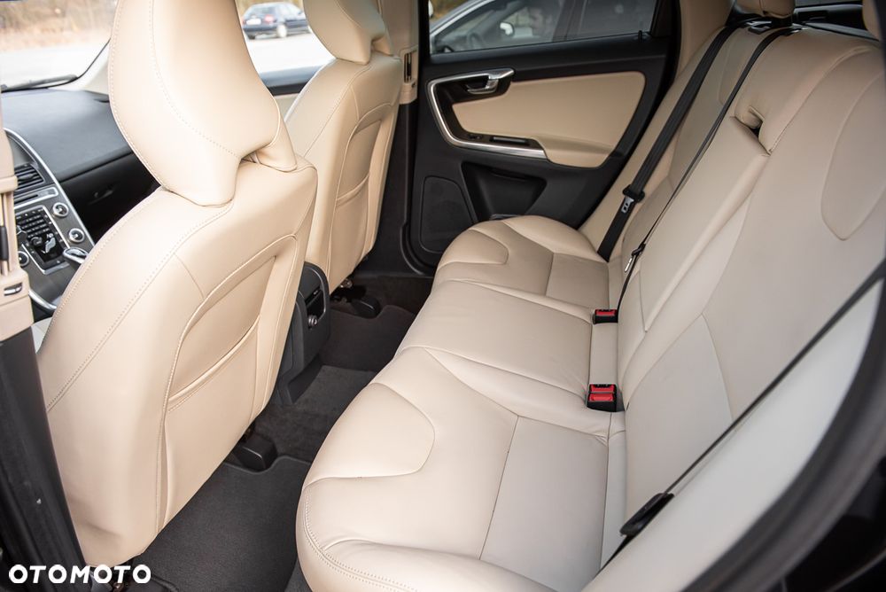 Volvo XC 60 D4 Geartronic Summum - 26