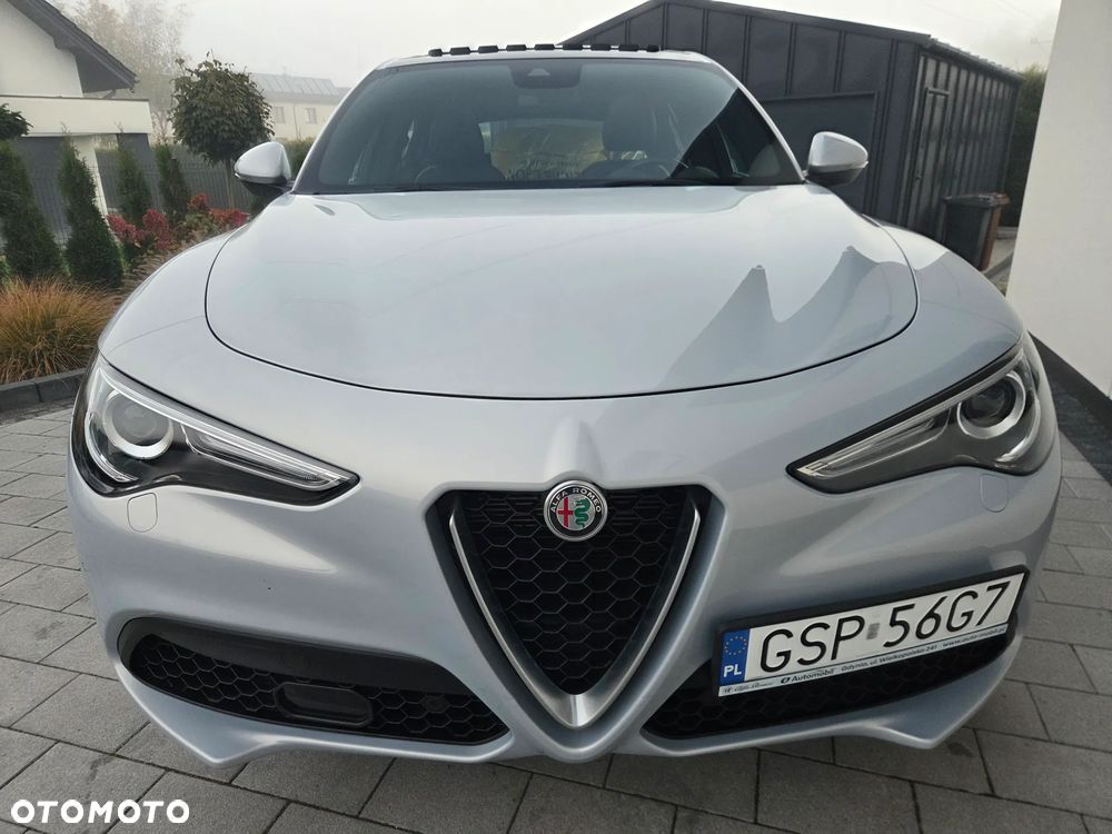 Alfa Romeo Stelvio 2.0 Turbo TI Q4 - 25