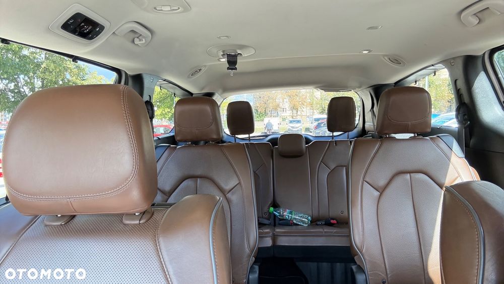 Chrysler Pacifica - 20