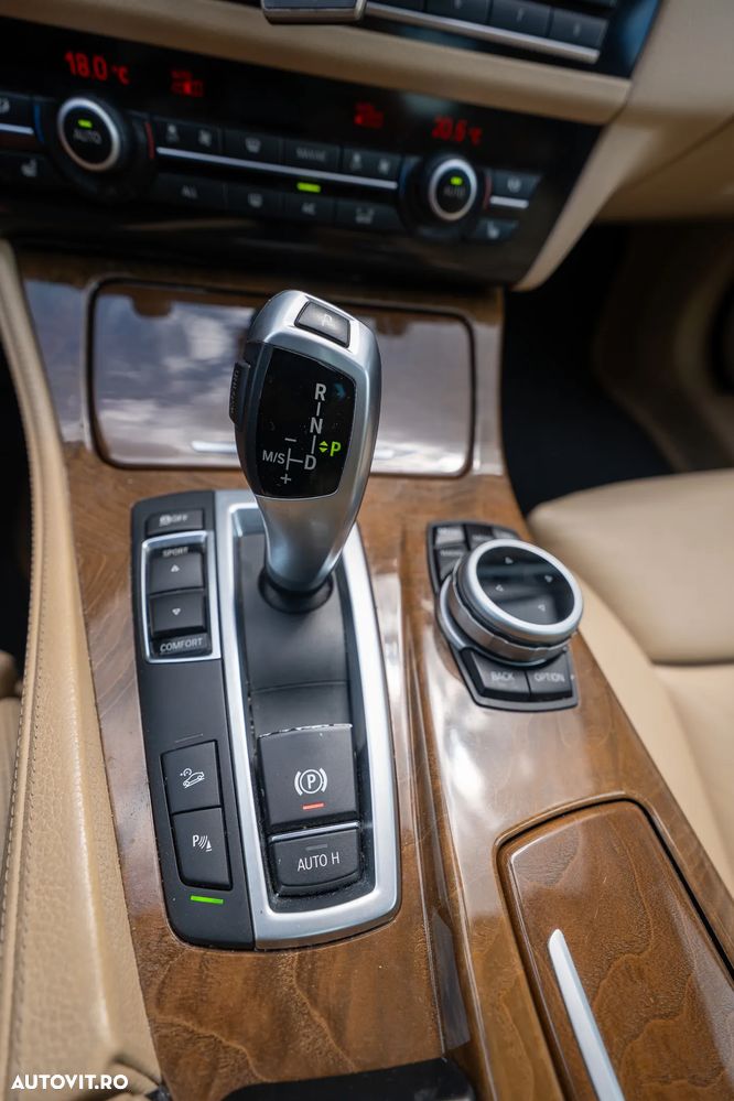 BMW Seria 5 525d xDrive Touring Aut. Luxury Line - 8