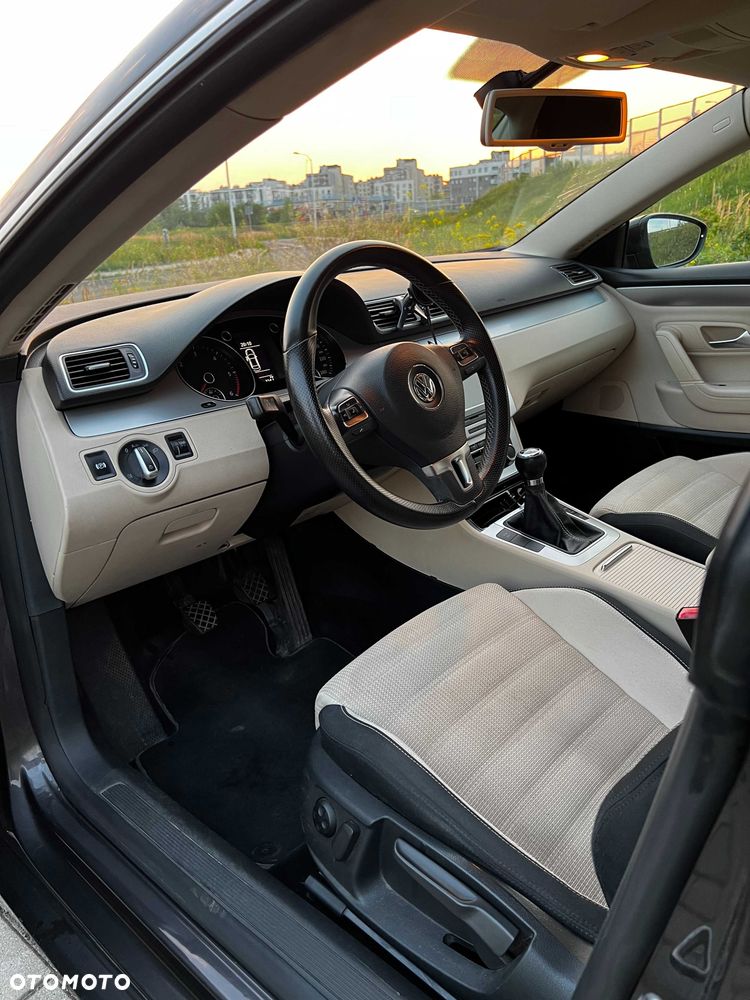 Volkswagen Passat CC - 4