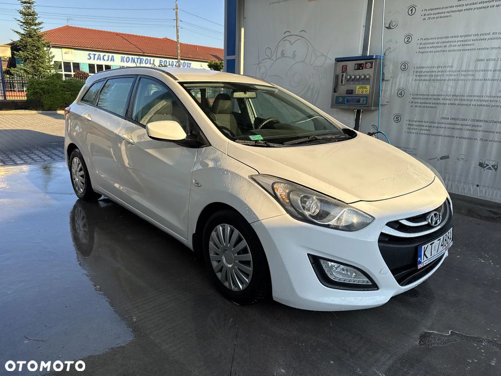 Hyundai i30 1.4 CRDi Comfort - 4