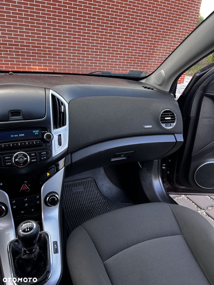 Chevrolet Cruze 1.8 LT - 20
