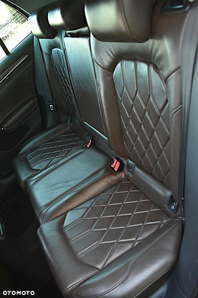 Volkswagen Golf - 7