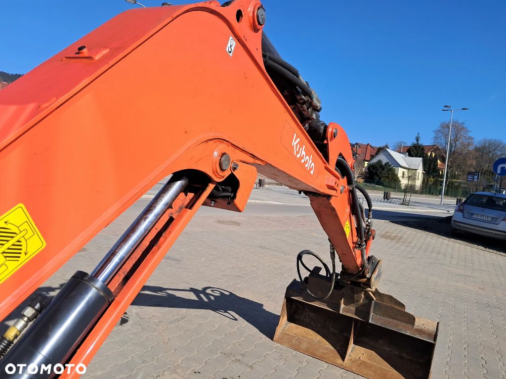 Kubota U27-4 WAGA 2700 kg 2.7t 1300 mth minikoparka * 2022 rok * 2 łyżki * lusterka * pełne oświetlenie jeden właściciel * zero obrys długie ramie szybkozłącze MS03 * hydrauliczna skarpówka * gąsienice 80% bez DPF Red Key * dodatkowe linie hydrauliczne jcb yanmar Cat takeuchi - 28