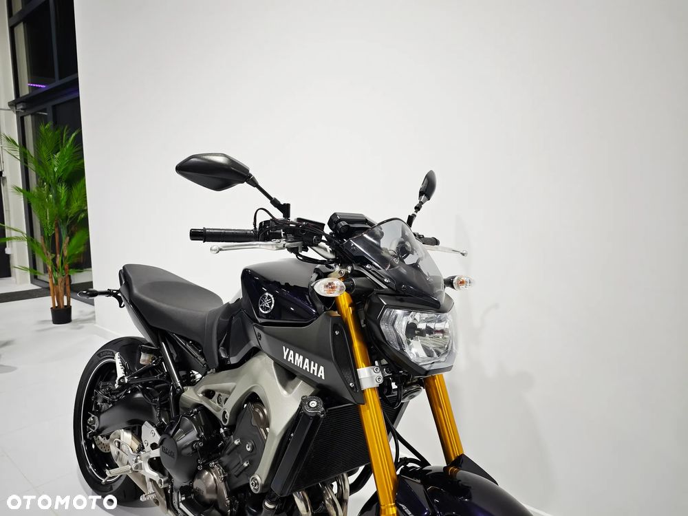 Yamaha MT - 7