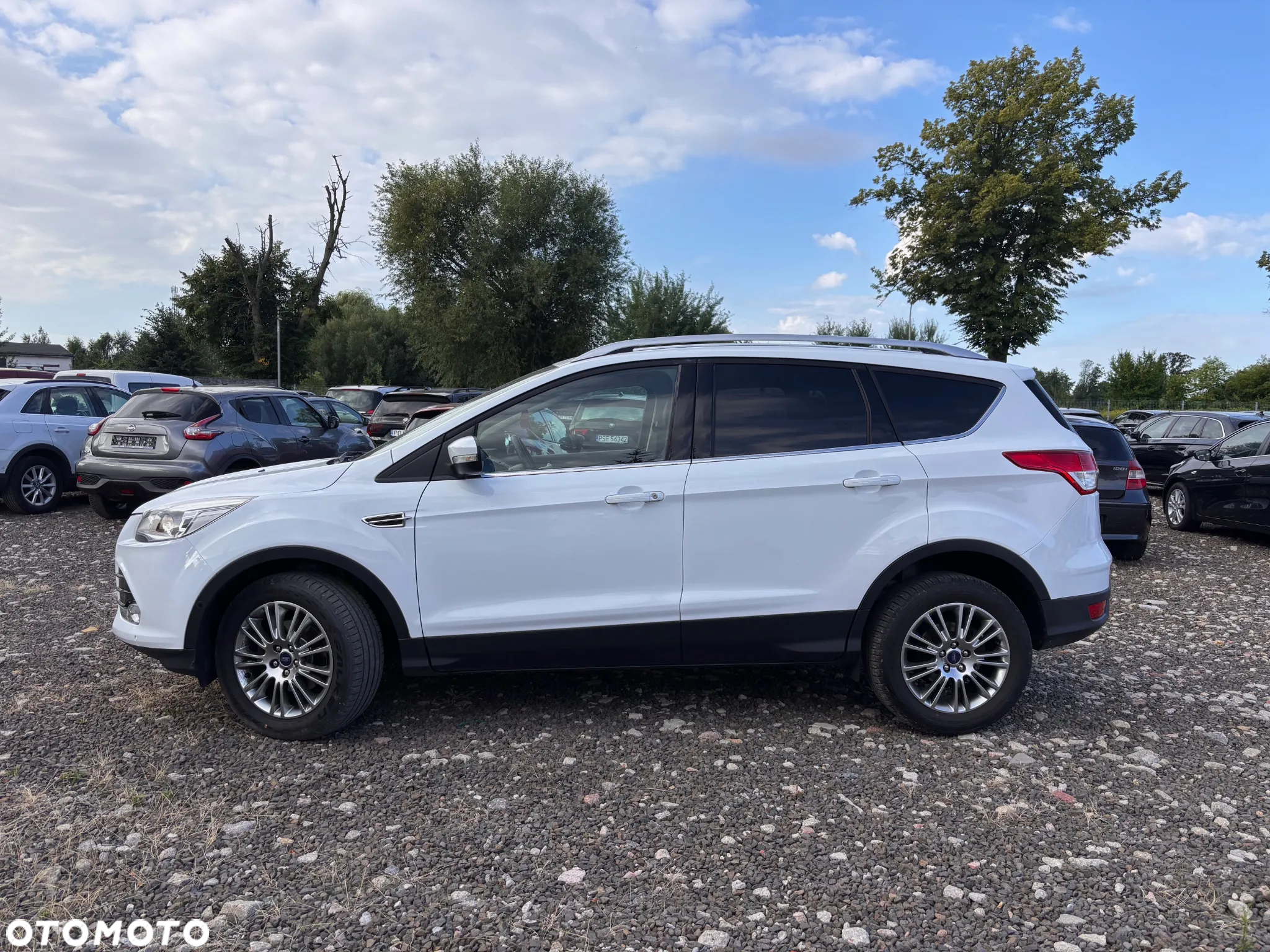 Ford Kuga 1.6 EcoBoost 2x4 Titanium - 3