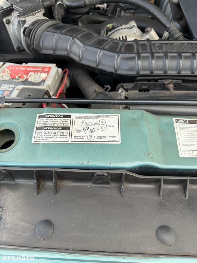 Ford Explorer Standard - 28