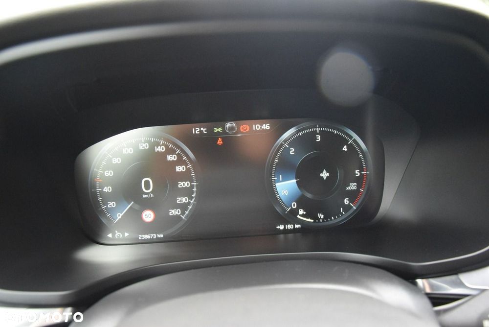 Volvo V60 D3 Momentum - 39