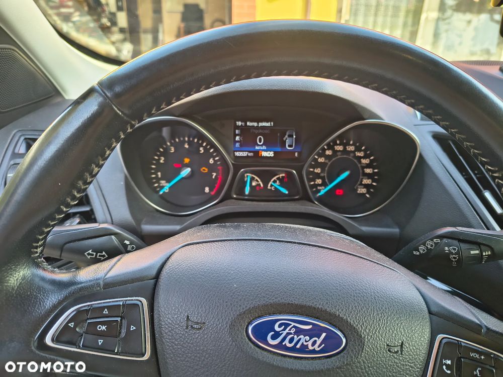 Ford Kuga - 11