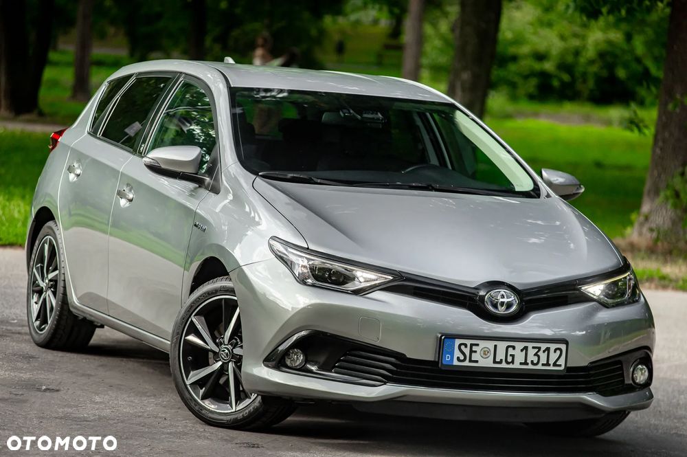 Toyota Auris Hybrid 135 Premium - 1
