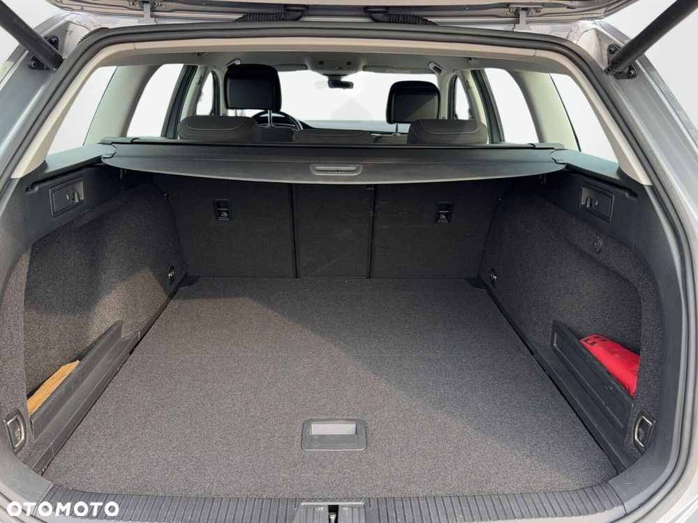 Volkswagen Passat 2.0 TDI EVO Business DSG - 14