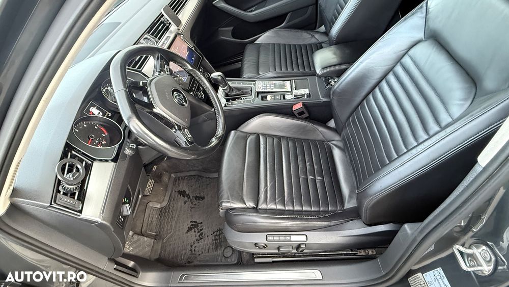 Volkswagen Passat 2.0 TDI DSG Highline - 13