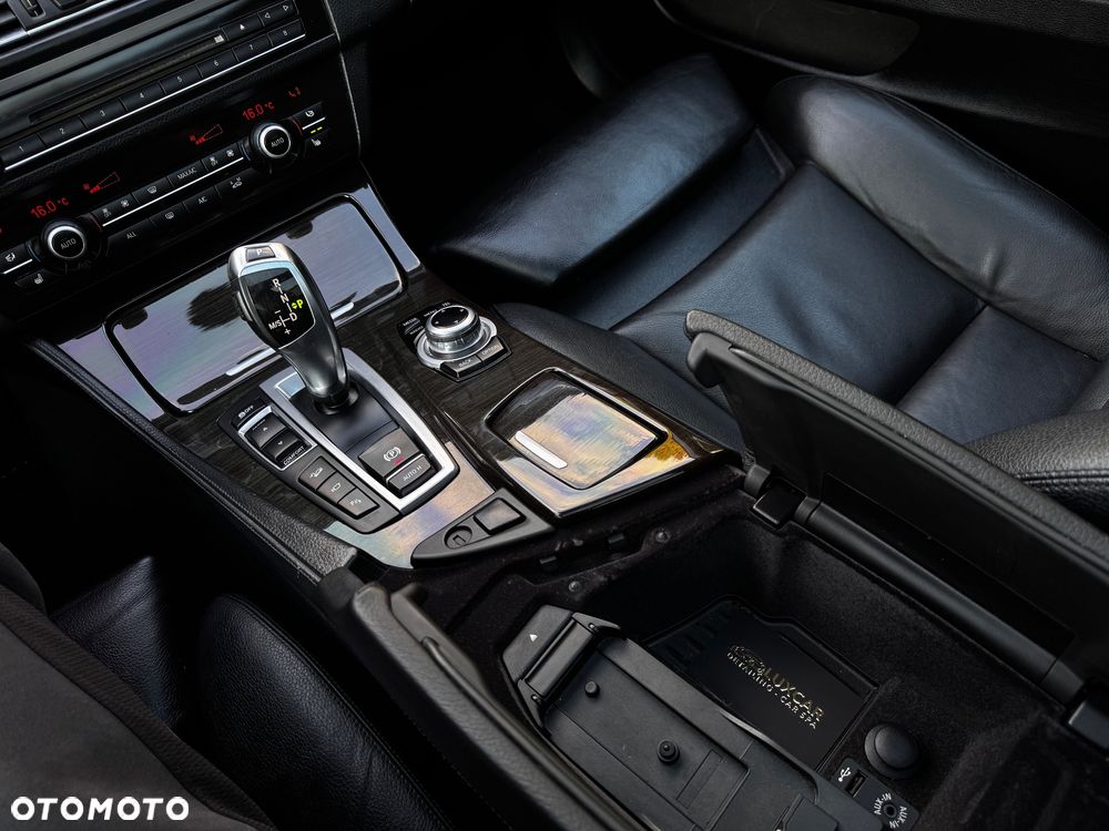 BMW Seria 5 530d xDrive Luxury Line - 20