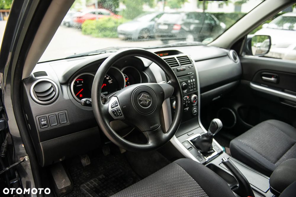 Suzuki Grand Vitara 1.9 DDiS Comfort - 14