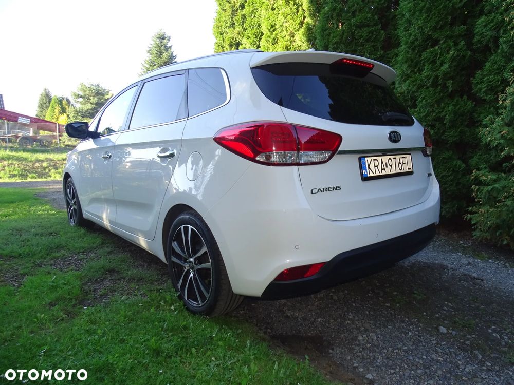 Kia Carens 1.7 CRDi Business Line 7os - 9