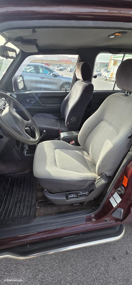 Mitsubishi Pajero 2.5 TDi GLX - 4
