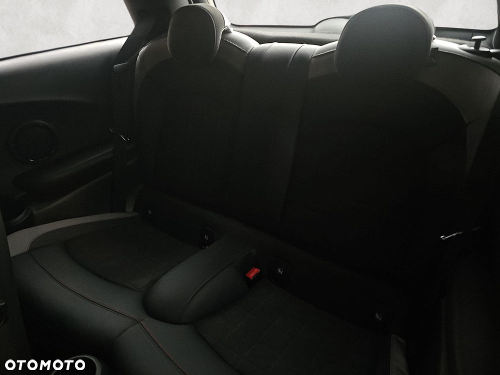 MINI John Cooper Works - 22