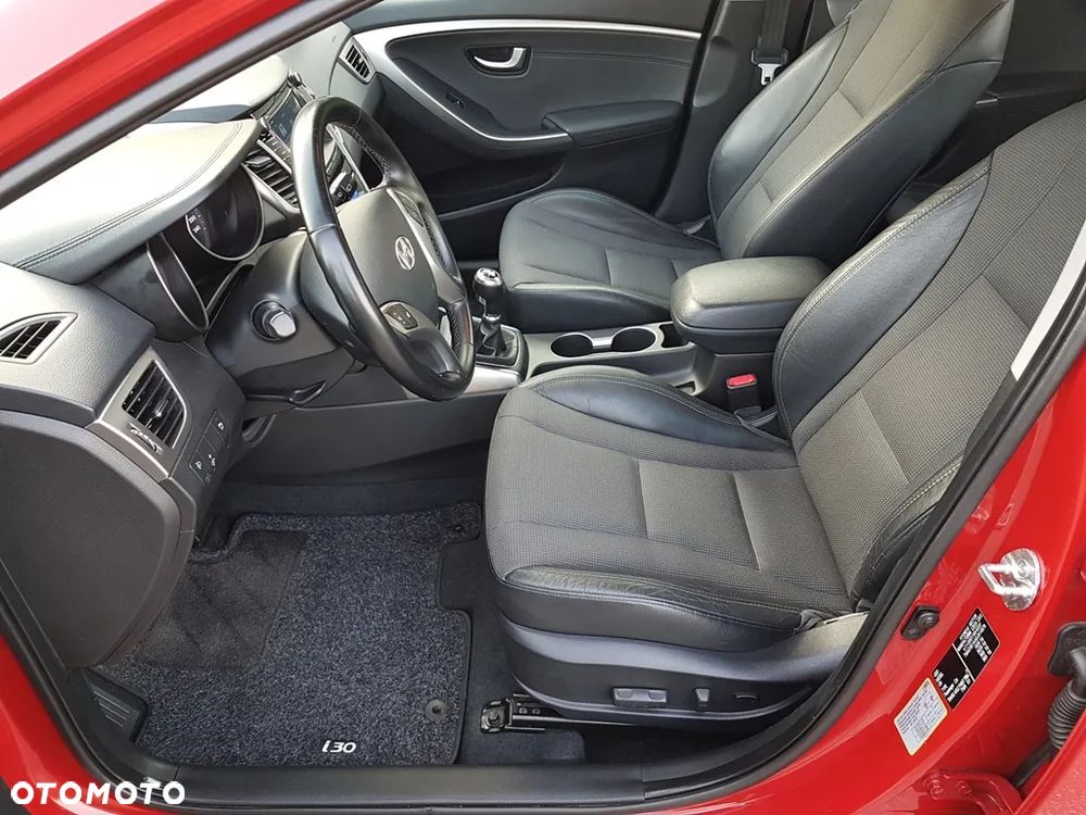 Hyundai i30 1.4 Fifa World Cup Edition - 23