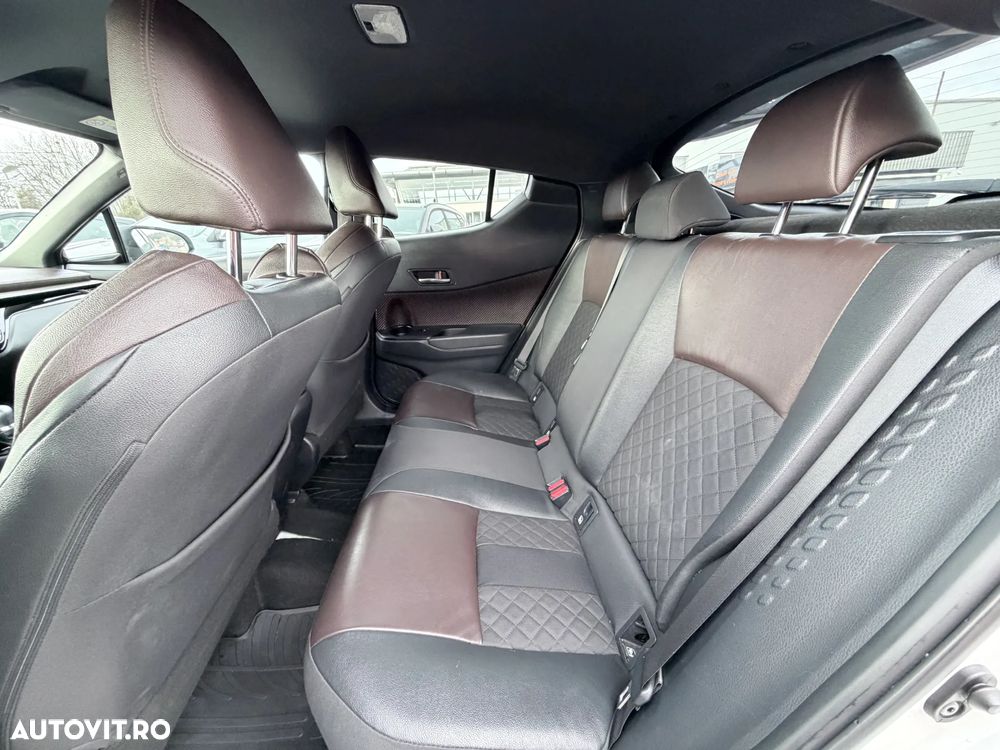 Toyota C-HR Lounge - 8