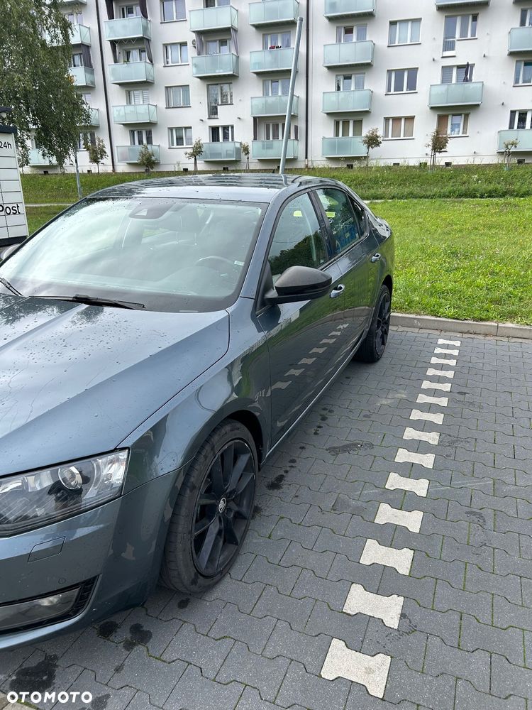 Skoda Octavia 2.0 TDI Style DSG - 2