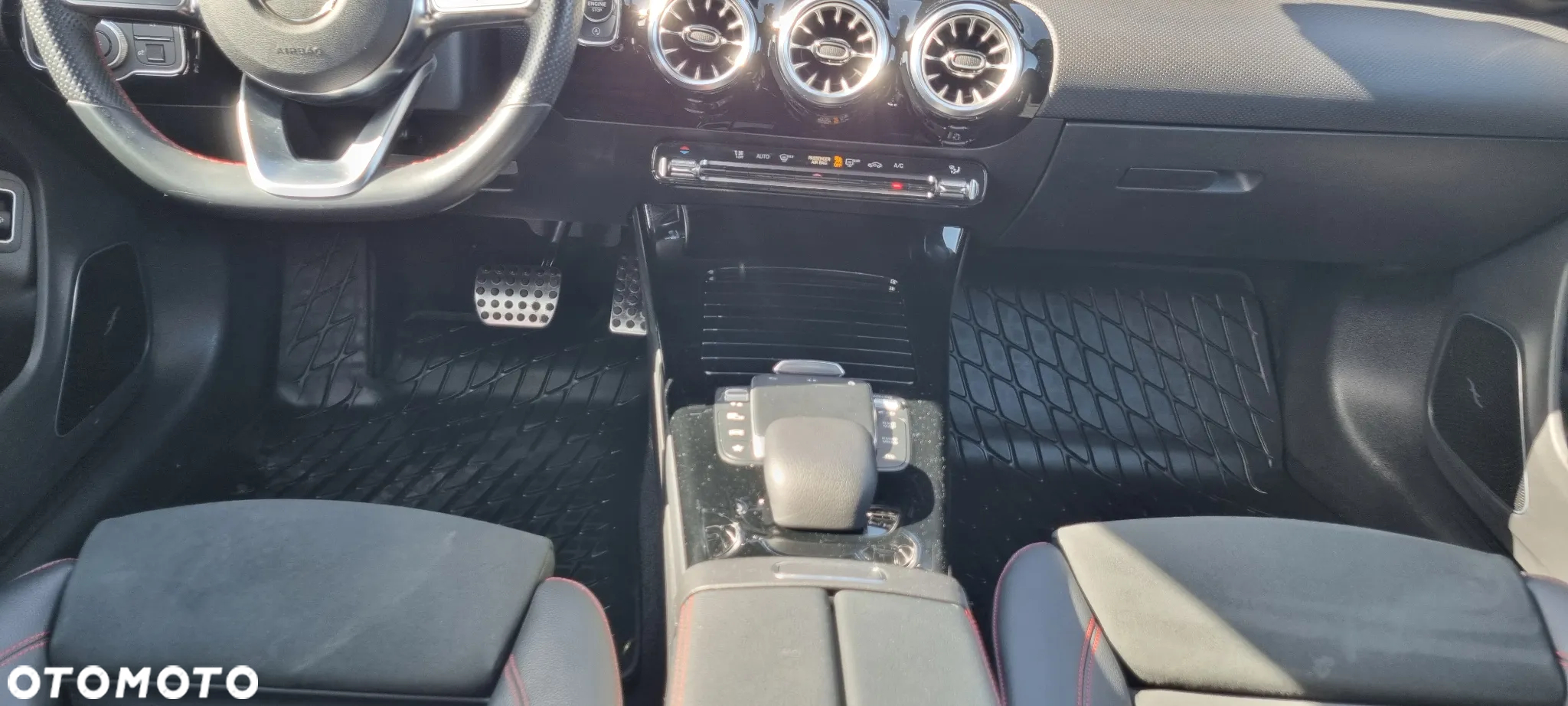 Mercedes-Benz CLA 250 4-Matic 7G-DCT - 12