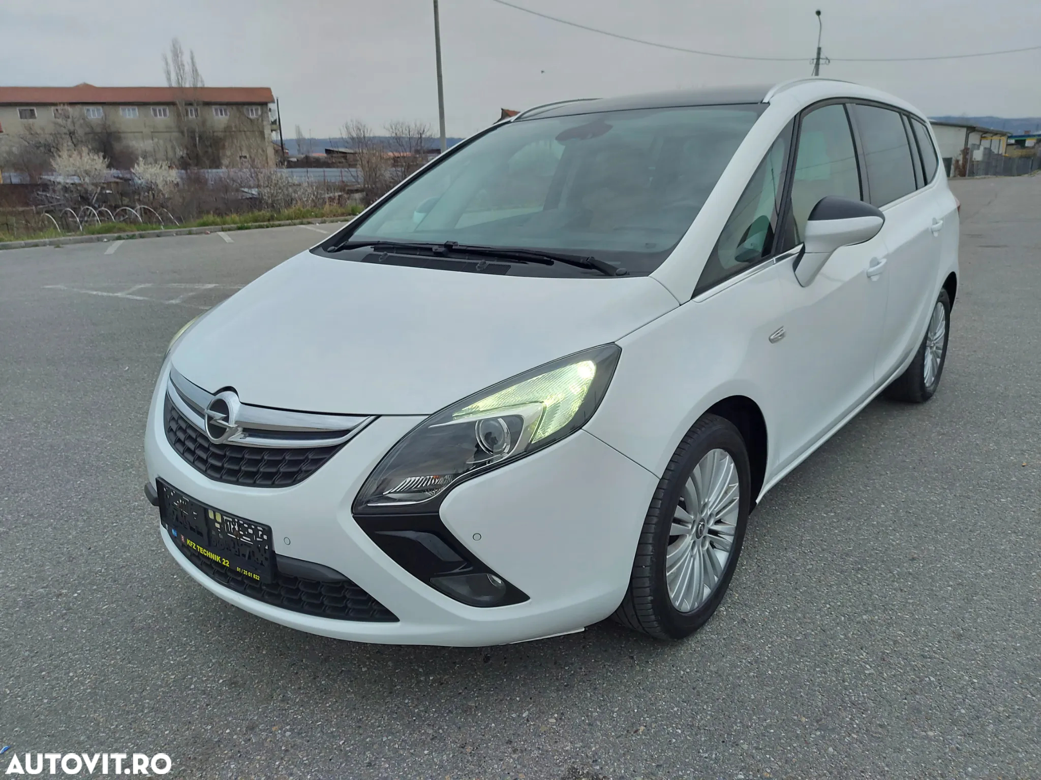 Opel Zafira - 8