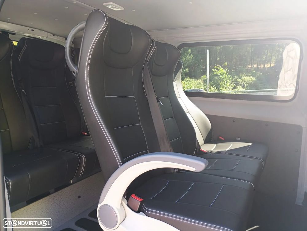 Opel Vivaro - 10