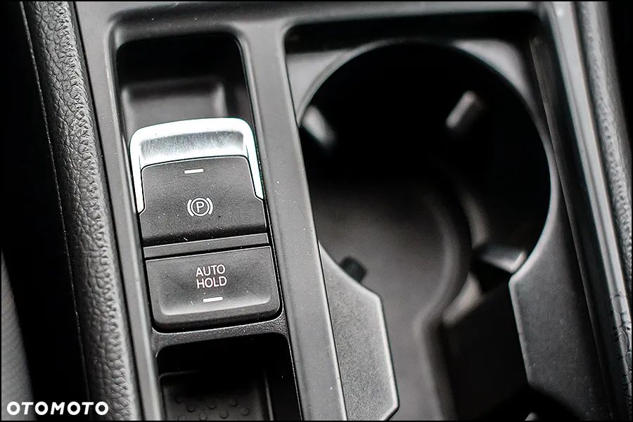 Volkswagen Golf - 27