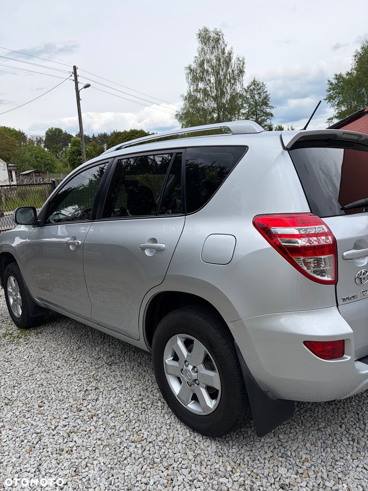 Toyota RAV4 2.2 D-4D 4x2 Life - 3