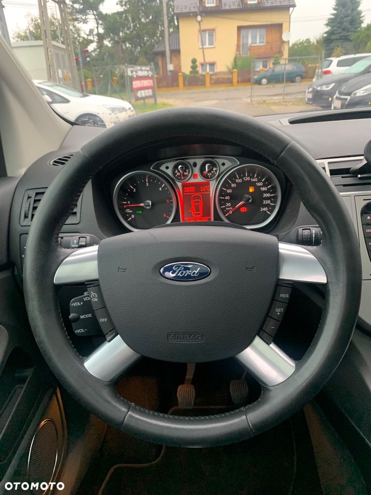 Ford Kuga 2.0 TDCi 4WD Titanium - 11