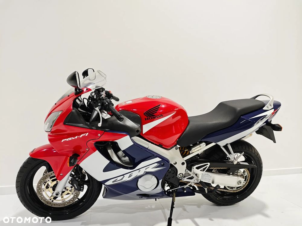 Honda CBR - 3