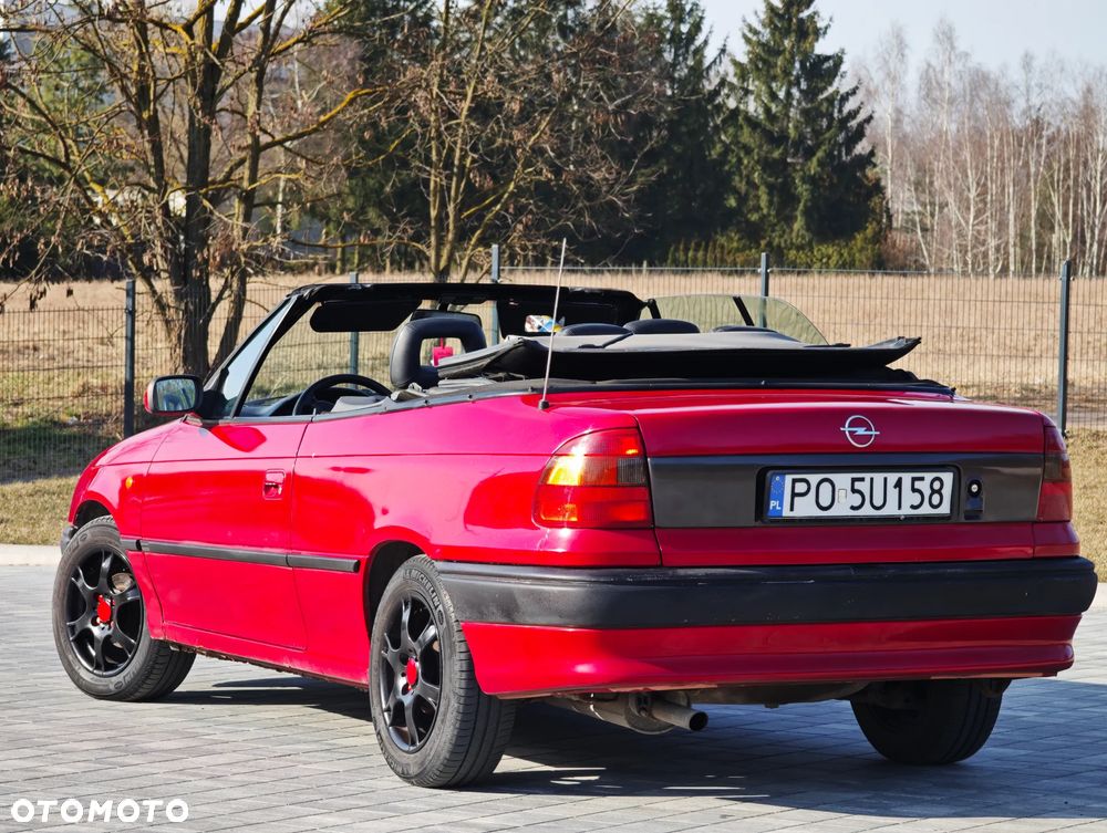 Opel Astra 1.6 GT - 7