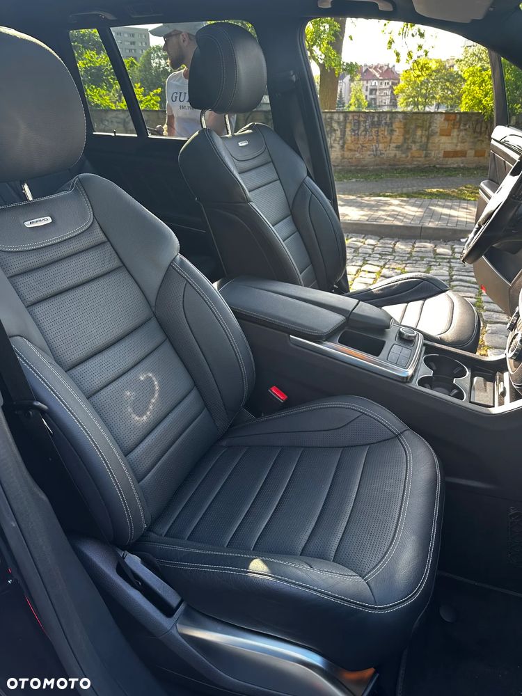 Mercedes-Benz GL - 14