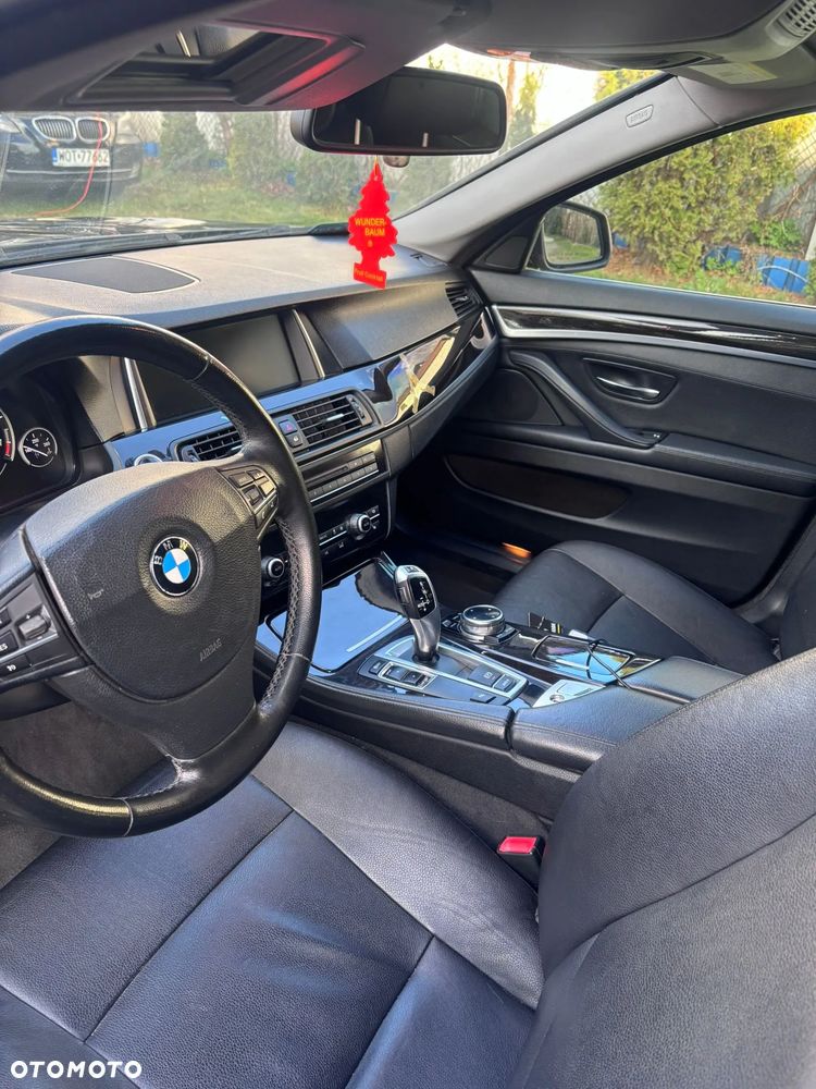 BMW Seria 5 528i Luxury Line - 10
