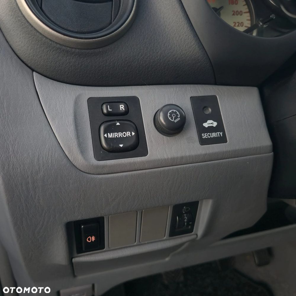 Toyota RAV4 4x2 - 28