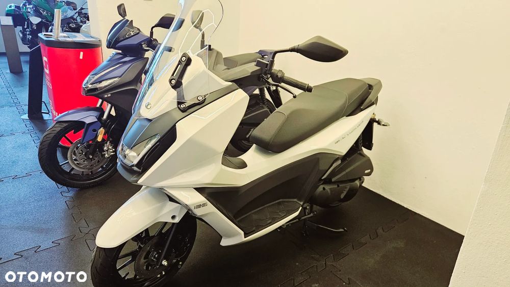 Kymco Skytown - 1